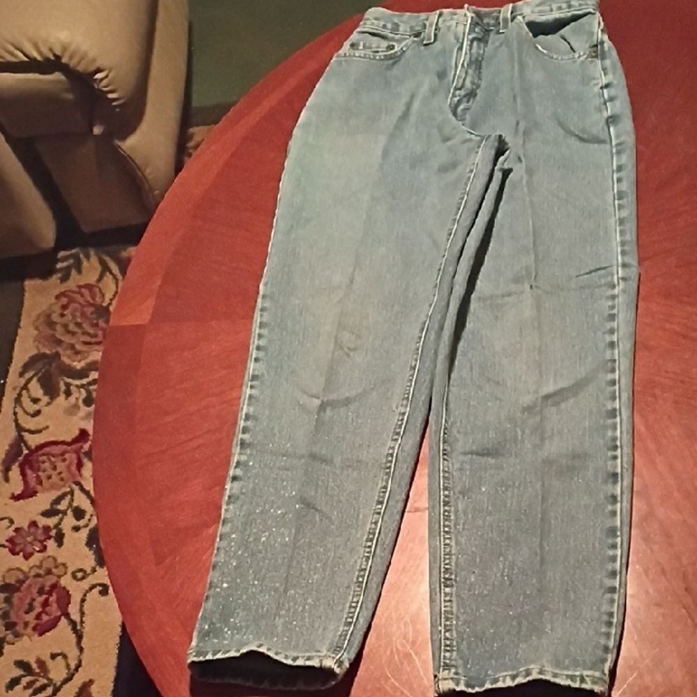 (1044) Vintage Faded Glory Reverse Fit Jeans - Size: 26 Waist